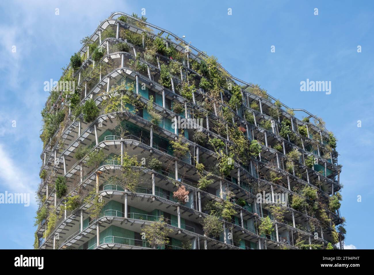 Edificio verde a Parigi Foto Stock