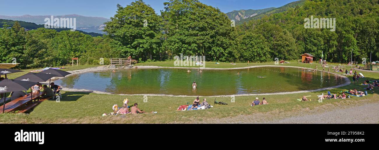 Piccolo lago artificiale, Francia, Savoia, Maurienne, Saint-Colomban-des-Villards Foto Stock