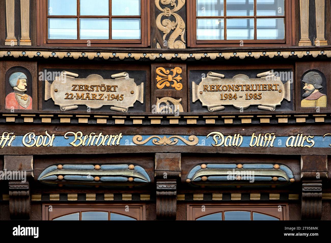 Dettagli della facciata sulla Wedekindhaus, storica casa in legno in stile rinascimentale, Germania, bassa Sassonia, Hildesheim Foto Stock