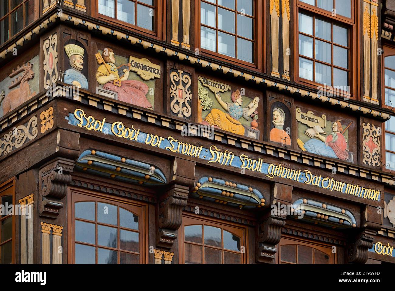 Dettagli della facciata sulla Wedekindhaus, storica casa in legno in stile rinascimentale, Germania, bassa Sassonia, Hildesheim Foto Stock