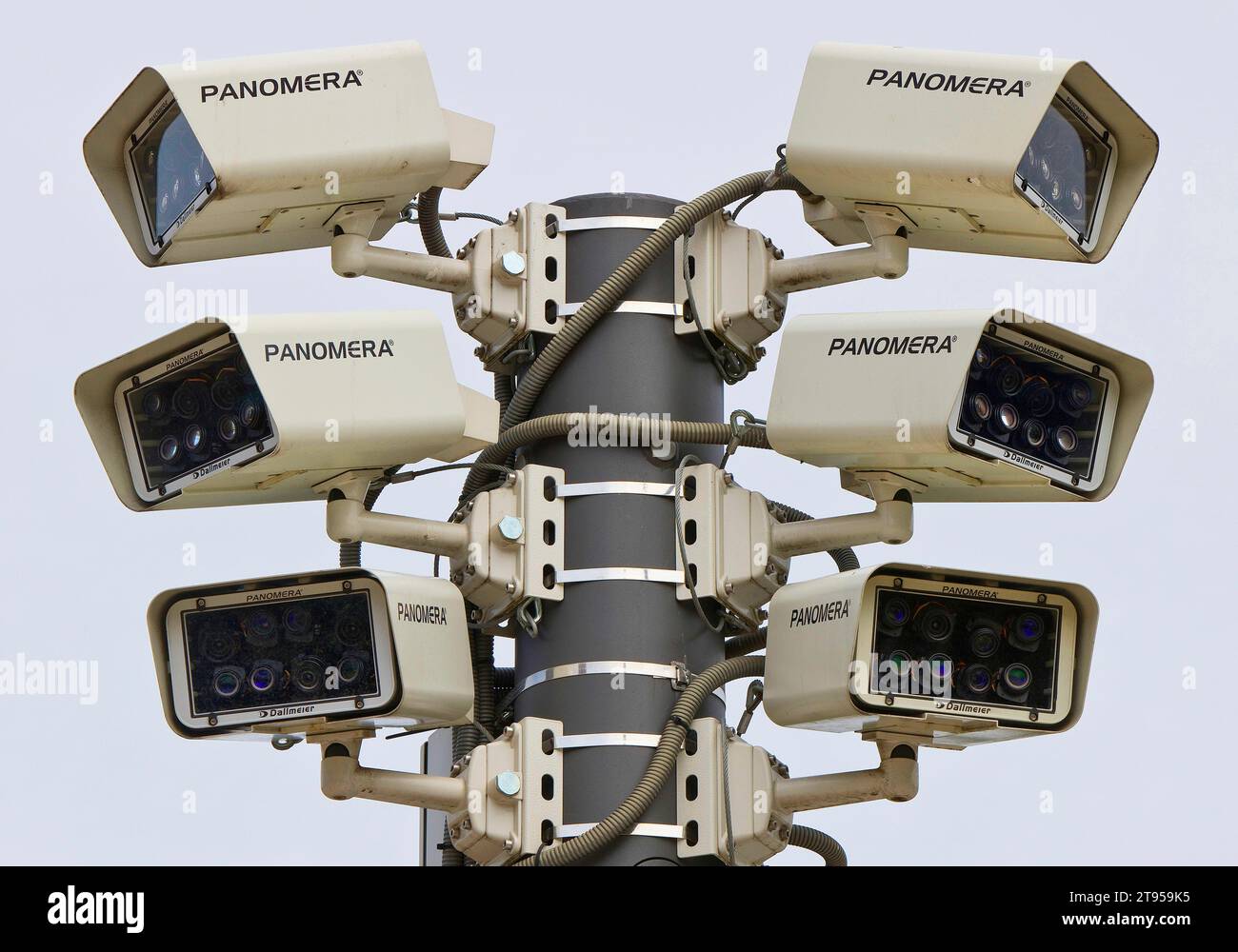 Molte telecamere di sicurezza, Germania, Assia, Wiesbaden Foto Stock