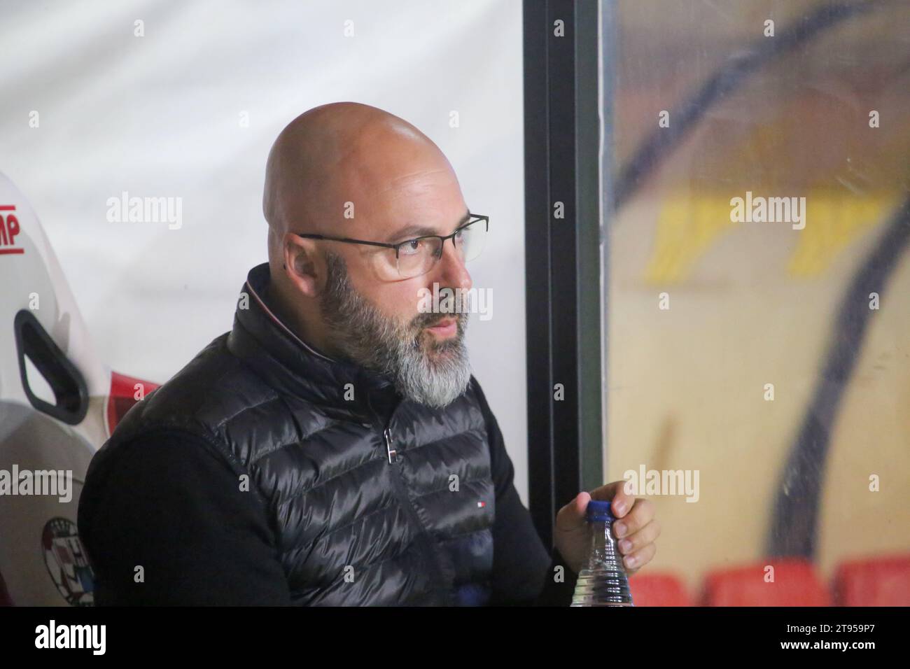 Zamora, Spagna, 22 novembre 2023: Allenatore Zamora CF, David Movilla durante il secondo round della SM El Rey Cup 2023-24 tra Zamora CF e Villarreal CF, il 22 novembre 2023, presso l'Estadio Silver Route, a Zamora, in Spagna. Credito: Alberto Brevers / Alamy Live News Foto Stock