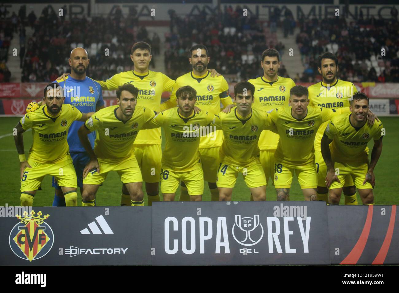 Zamora, Spagna, 22 novembre 2023: Gli undici di partenza del Villarreal CF durante il secondo round della SM El Rey Cup 2023-24 tra Zamora CF e Villarreal CF, il 22 novembre 2023, al Ruta de Stadium la Plata, a Zamora, in Spagna. Credito: Alberto Brevers / Alamy Live News Foto Stock