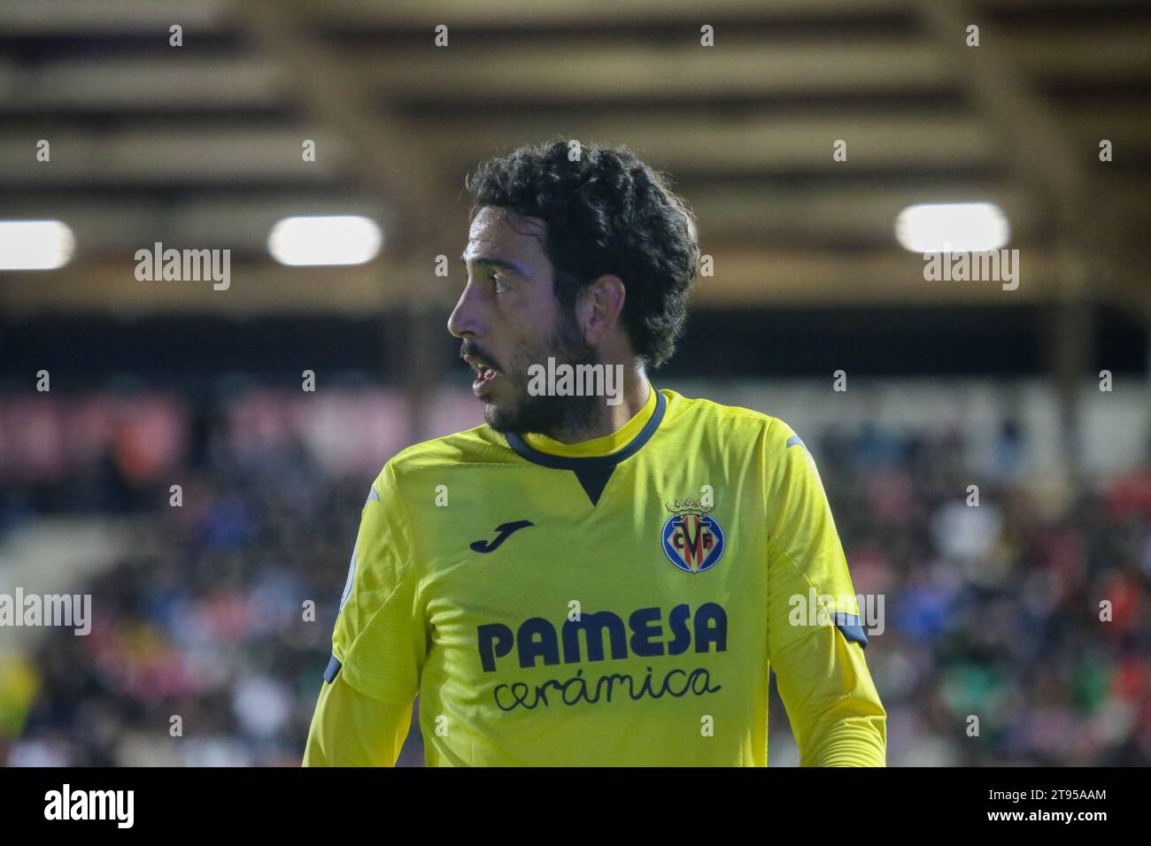 Zamora, Spagna, 22 novembre 2023: Il giocatore del Villarreal CF, Daniel Parejo (10) durante il secondo round della SM El Rey Cup 2023-24 tra Zamora CF e Villarreal CF, il 22 novembre 2023, allo stadio Ruta de la Plata, a Zamora, in Spagna. Credito: Alberto Brevers / Alamy Live News Foto Stock