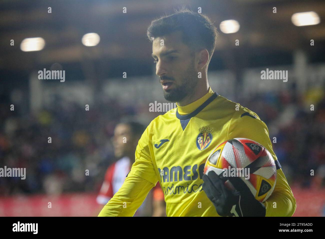 Zamora, Spagna, 22 novembre 2023: Il giocatore del Villarreal CF, Alex Baena (16) durante il secondo round della SM El Rey Cup 2023-24 tra Zamora CF e Villarreal CF, il 22 novembre 2023, allo stadio Ruta de la Plata, a Zamora, in Spagna. Credito: Alberto Brevers / Alamy Live News Foto Stock