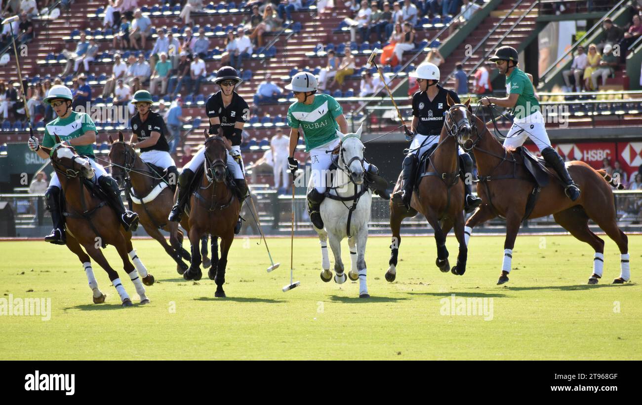 Scena della partita tra la Natividad ed Ellerstina Yellowrose al 130° Campionato argentino Open Polo (Campeonato Argentino Abierto de Foto Stock