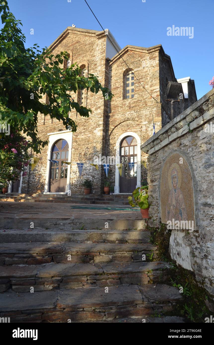 Grecia, Nord Egeo, Ikaria Island Village Arethousa, chiesa di Santa Marina Foto Stock