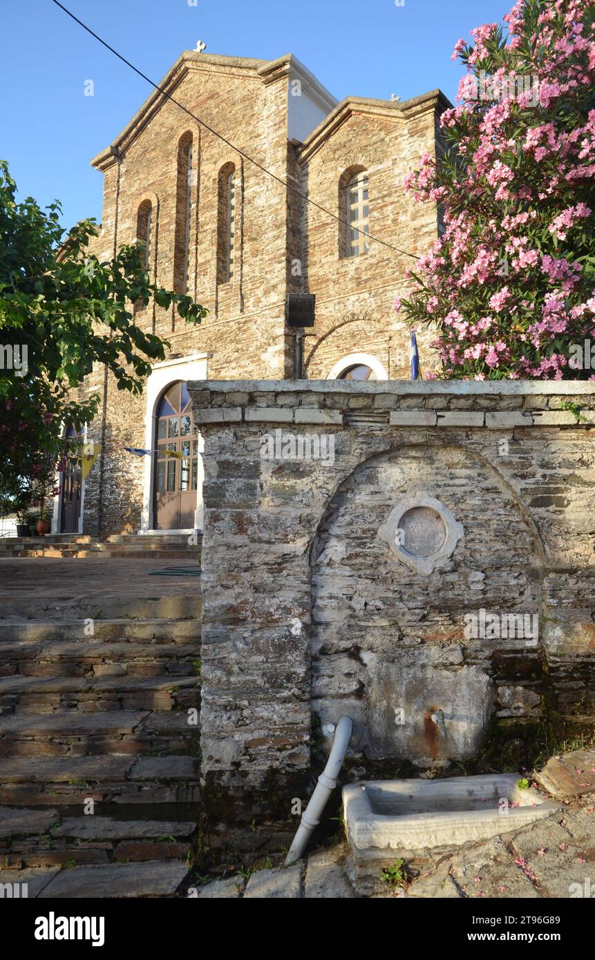 Grecia, Nord Egeo, Ikaria Island Village Arethousa, chiesa di Santa Marina Foto Stock