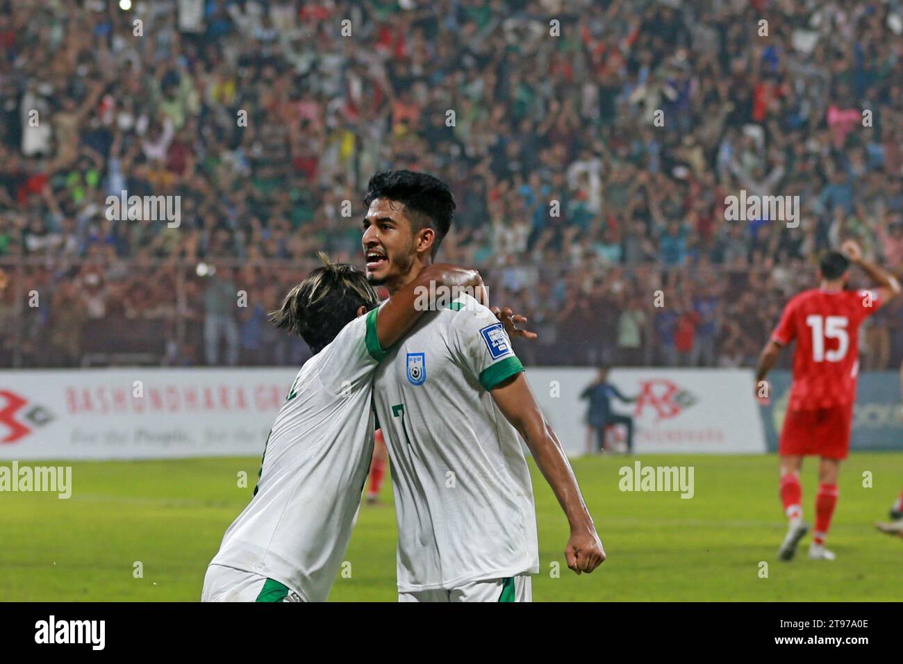 Lo sceicco Morsalin festeggia il suo accattivante gol che ha aiutato il Bangladesh a vincere un pareggio nel 1-1 contro la visita in Libano in una Qualifi di Coppa del mondo Foto Stock