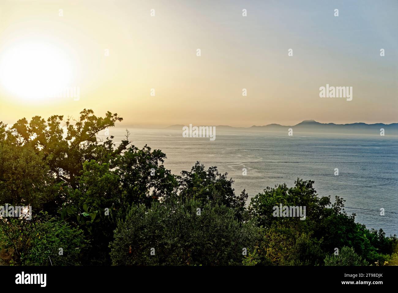Il sole tramonta sul Mar Tirreno Foto Stock
