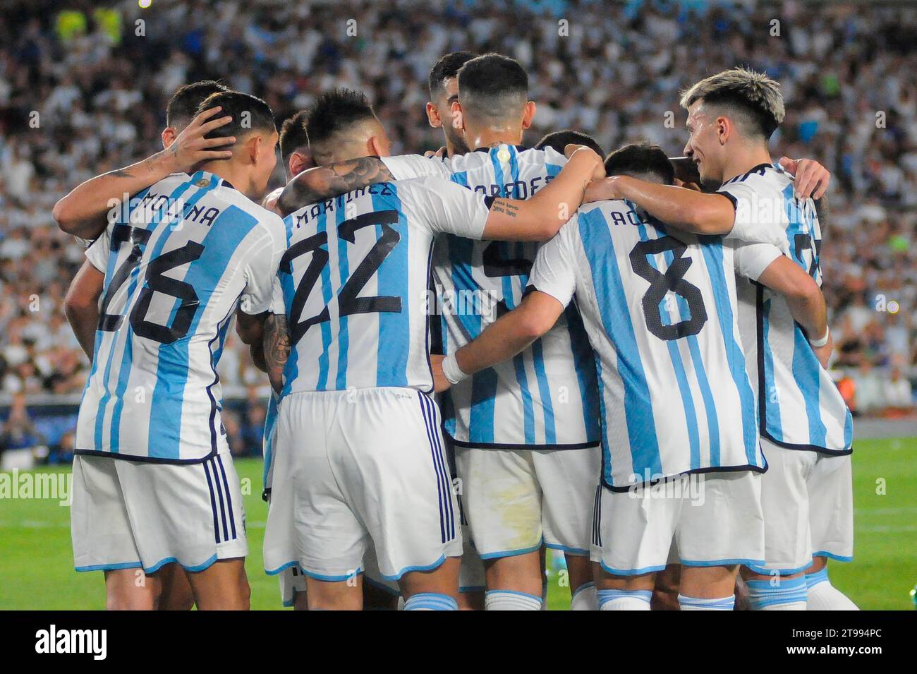 Buenos Aires, Argentina. 23 marzo 2023. I giocatori argentini celebrano il gol durante la partita tra Argentina e Panama. Foto Stock