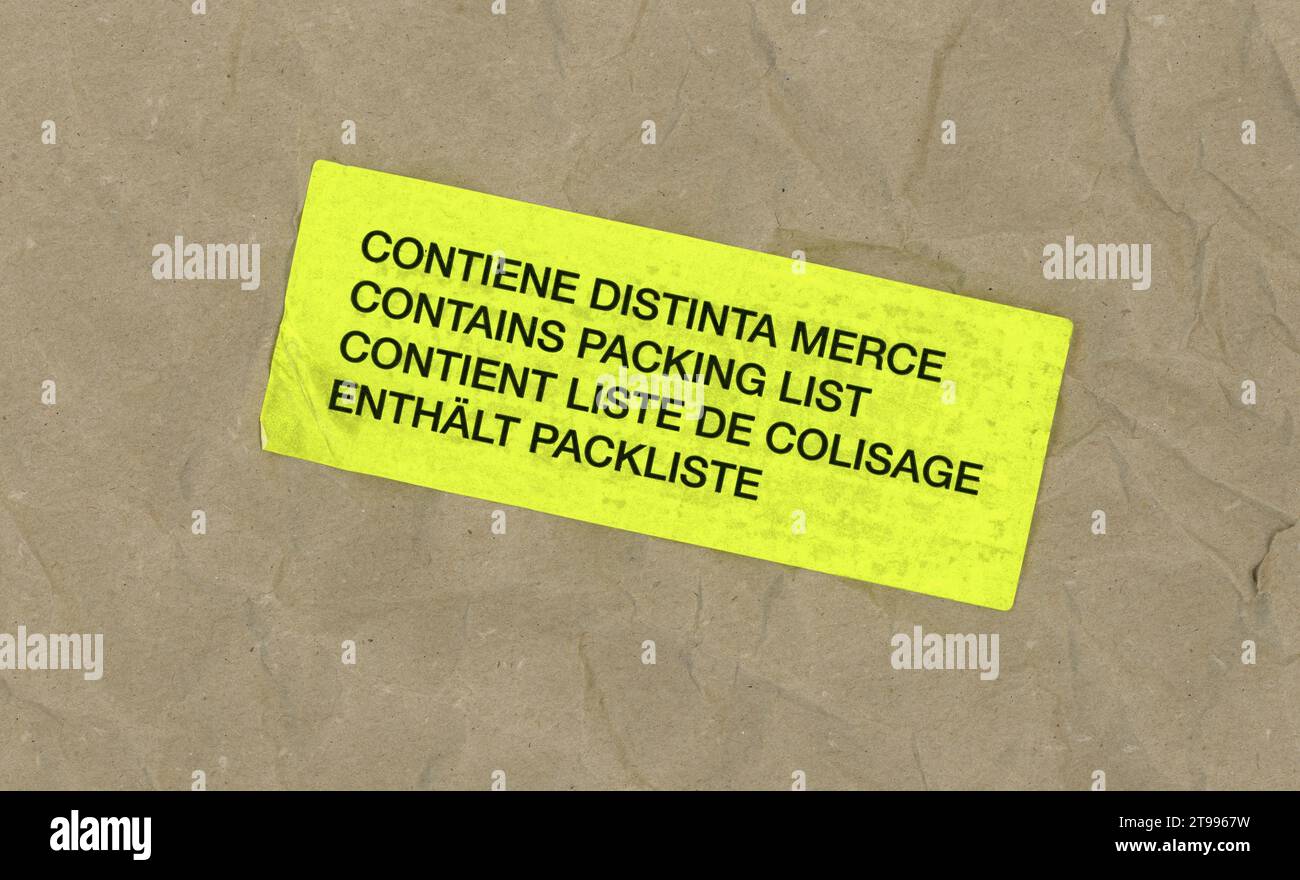 Multilingue contiene l'etichetta della distinta di imballaggio scritta in italiano, inglese, francese e tedesco Foto Stock