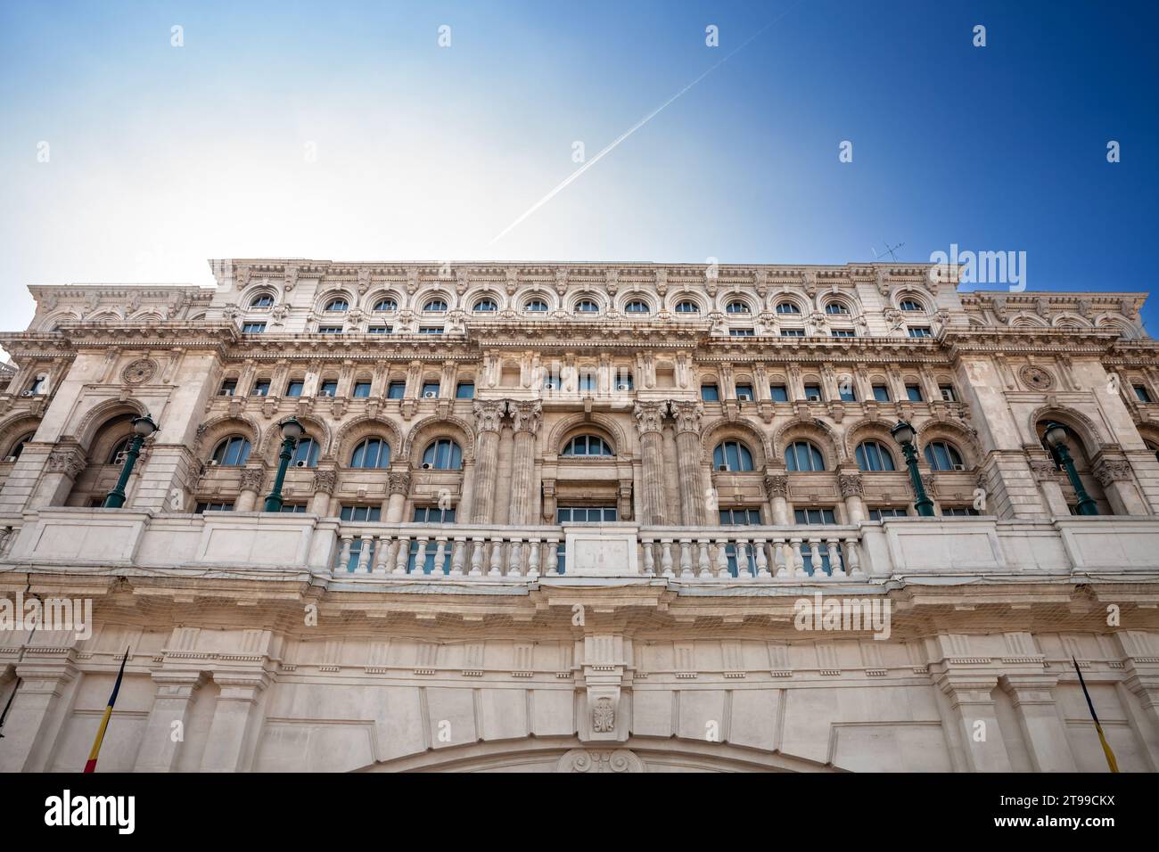 Foto del Parlamento rumeno a Bucarest, Romania. Il Palazzo del Parlamento, noto anche come Casa della Repubblica o Casa del popolo Foto Stock