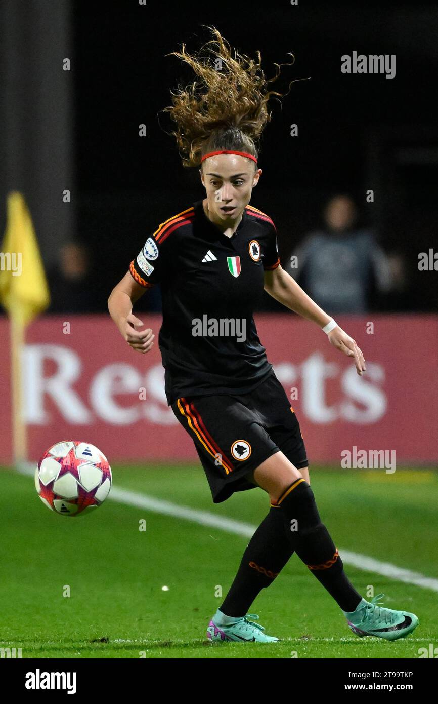 Benedetta Glionna di AS Roma in azione durante la fase a gironi femminile della Champions League C partita tra AS Roma e Ajax allo stadio tre fontane, Roma (Italia), 23 novembre 2023. Foto Stock