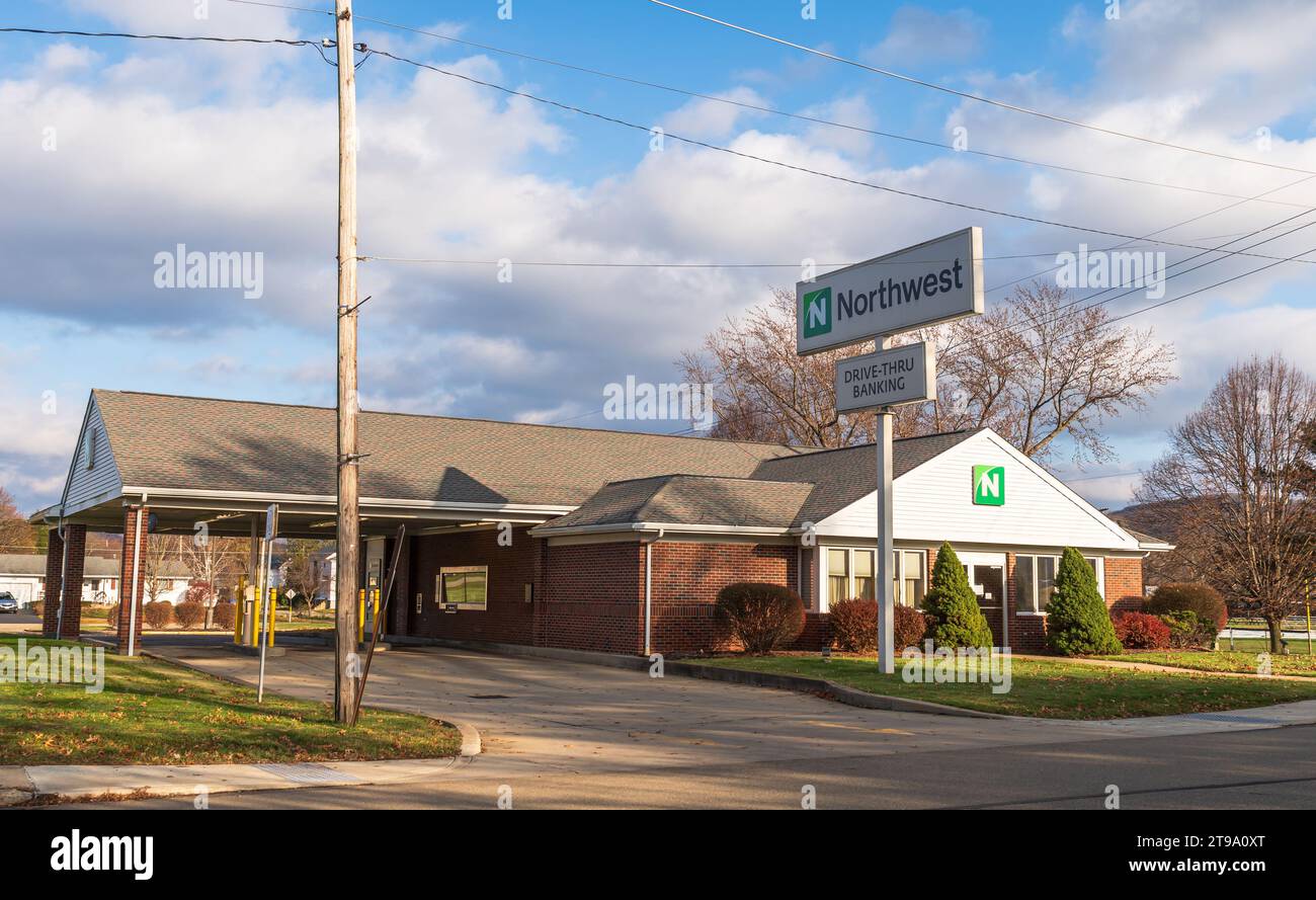 Una filiale della Northwest Bank a Warren, Pennsylvania, USA Foto Stock