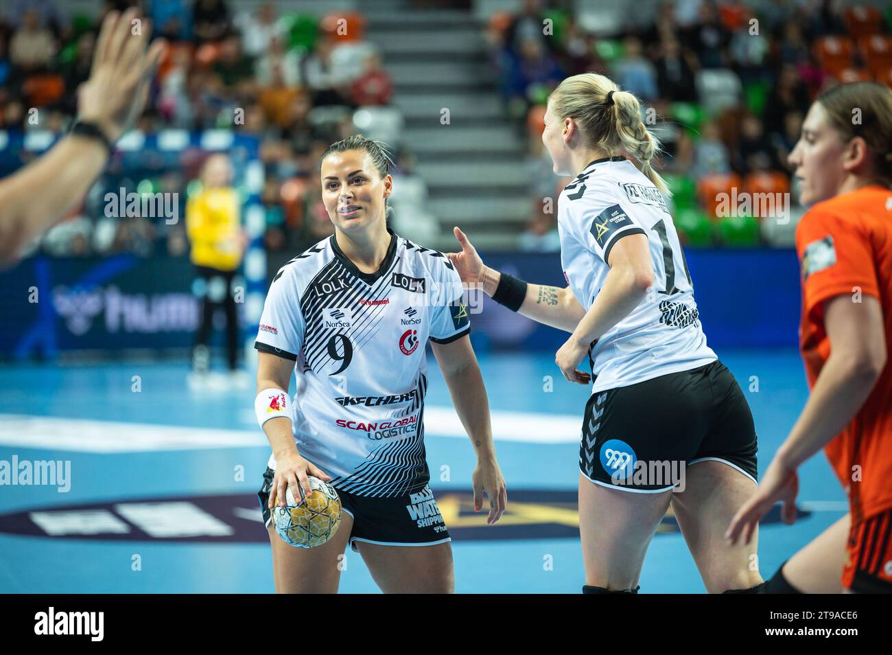 LUBIN, POLONIA - 28 OTTOBRE 2023: Handball EHF Champions League Women Match KGHM MKS Zaglebie Lubin - Team Esbjerg. In azione Mork Nora. Foto Stock