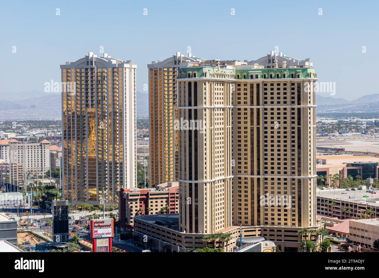 Marriott's Grand Chateau e MGM Signature sullo sfondo Las Vegas, Nevada Foto Stock