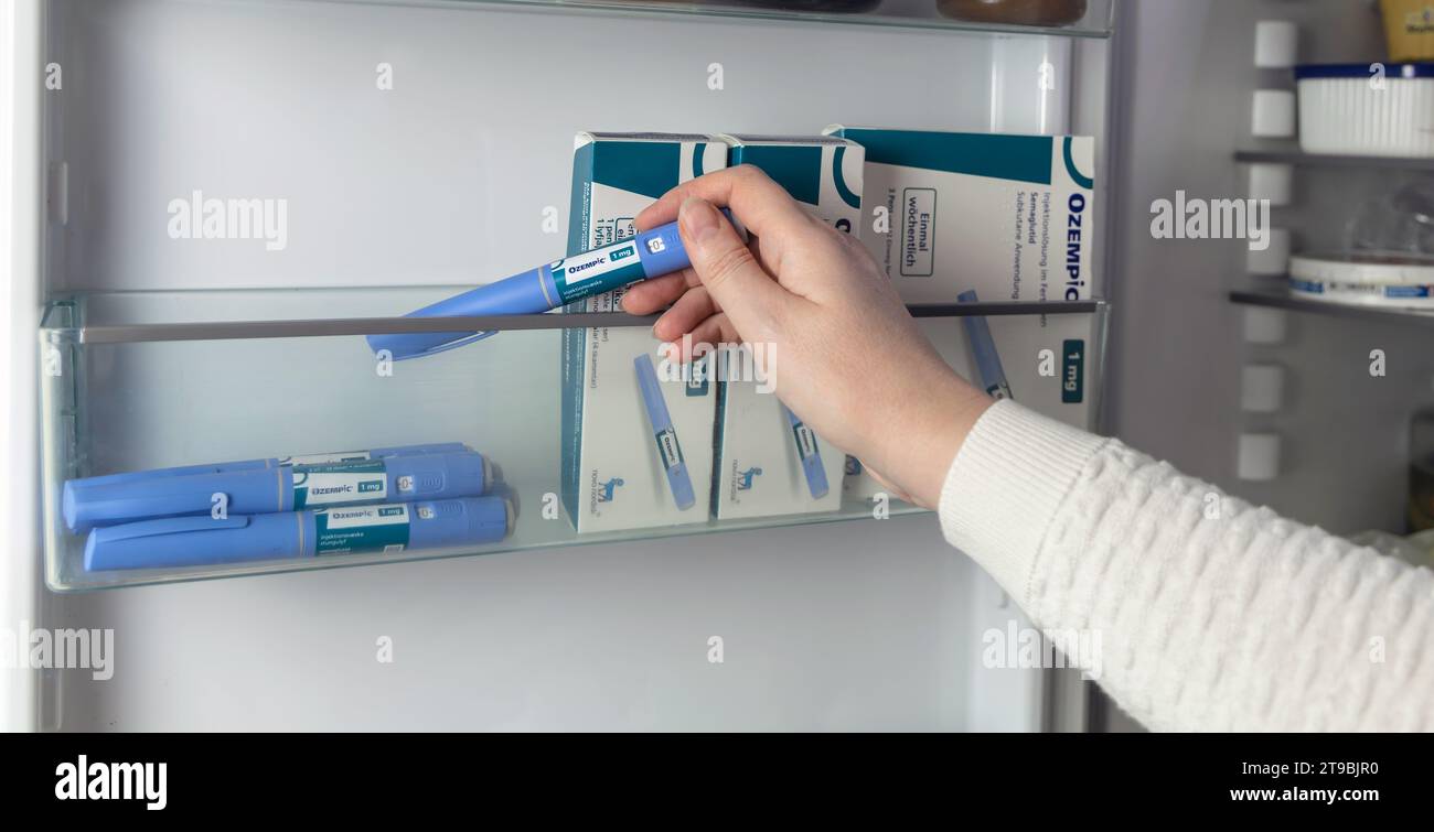 Penna per iniezione di insulina Ozempic o penna per cartuccia di insulina per diabetici. Attrezzature mediche per parienti diabetici. Foto Stock