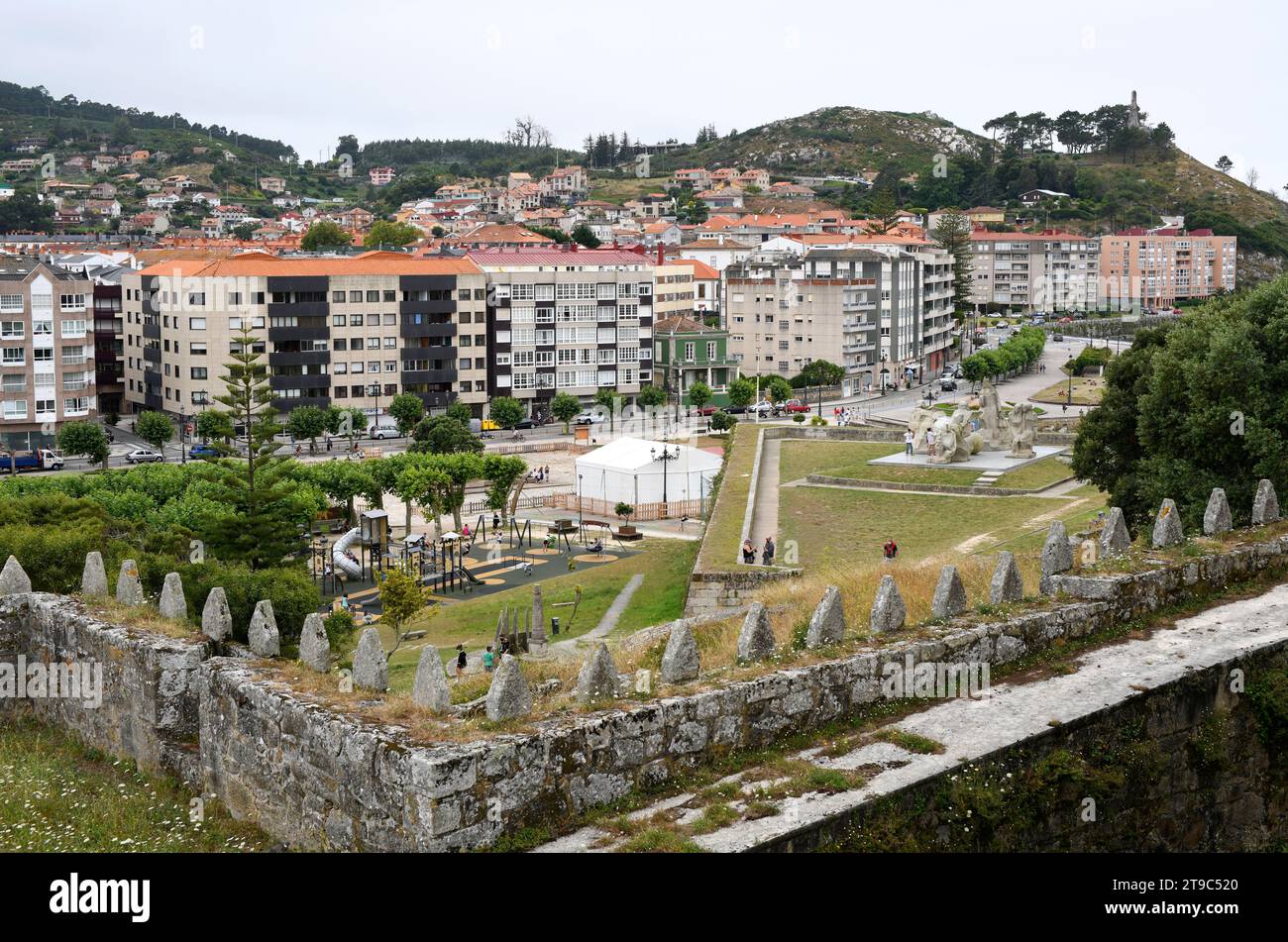 Baiona o Bayona vista dal Castello di Monterreal. Pontevedra, Galizia, Spagna. Foto Stock