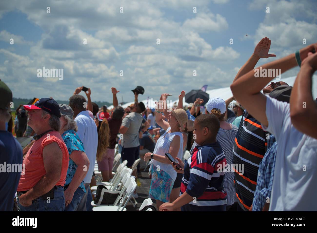Augusta, GA: 13 maggio 2023 - spettatori che si godono lo spettacolo aereo di Augusta. Foto Stock