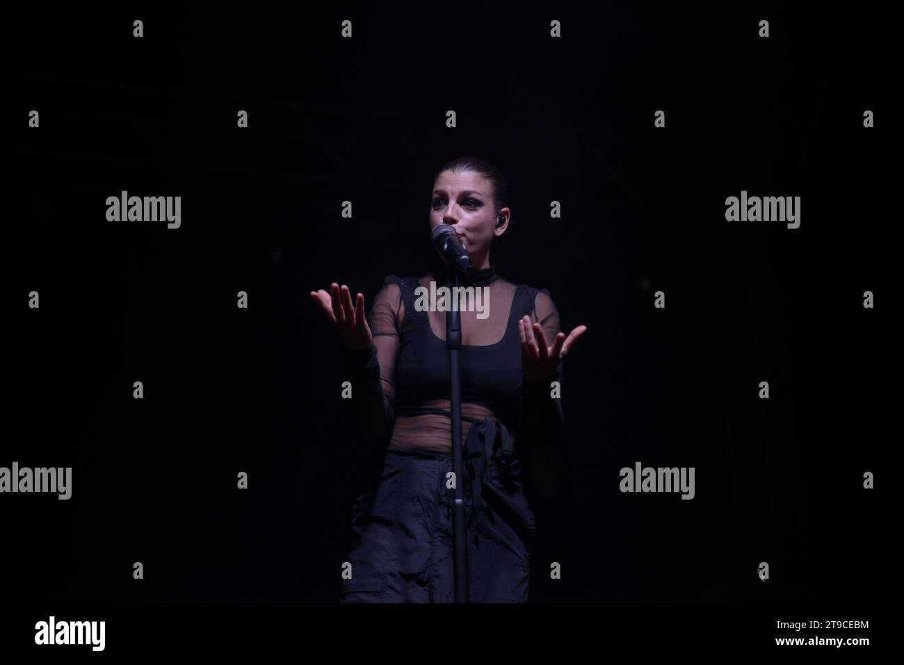 Padova, Italia. 23 novembre 2023: Emma Marrone si esibisce dal vivo presso la Hall di Padova per il suo tour souvenir in da Club Foto Stock