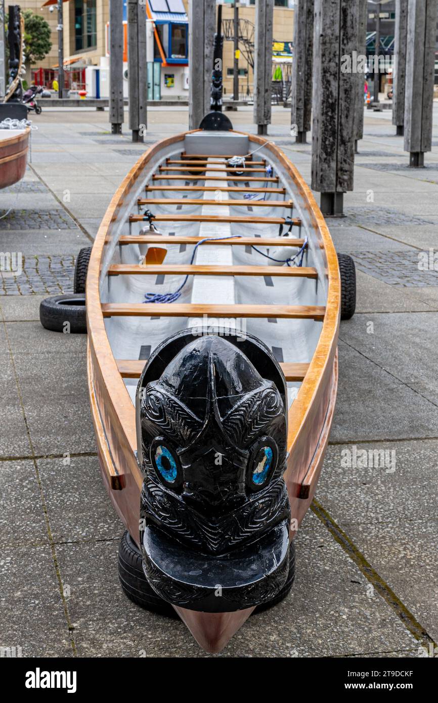 Maori Waka sul lungomare di Wellington in nuova Zelanda. Foto Stock