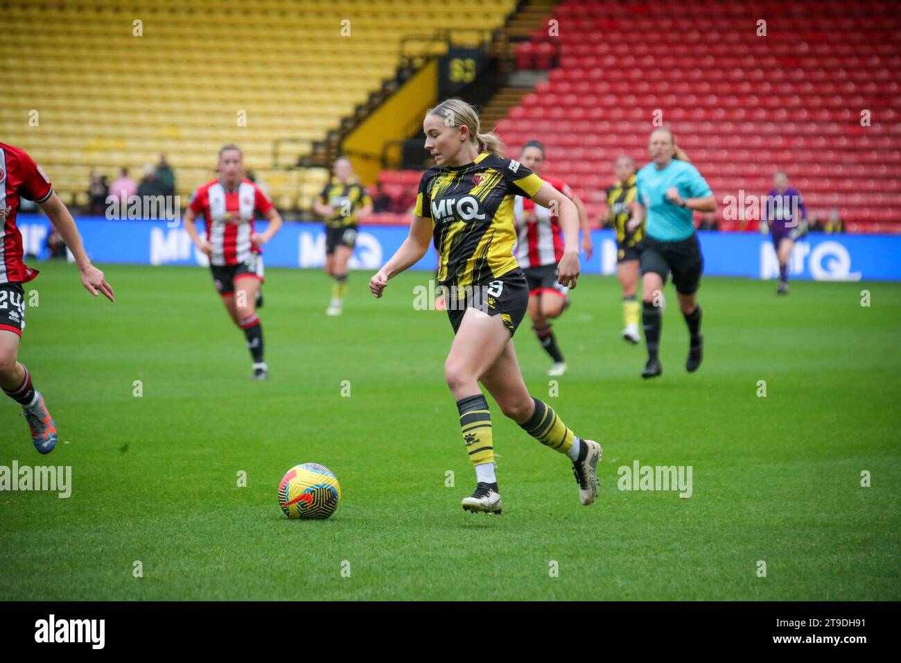 Watford, Regno Unito. 19 novembre 2023. Watford, Inghilterra, 19 novembre 2023 Carly Johns (9 Watford) in azione durante la partita del Barclays fa Womens Championship tra Watford e Sheffield United a Vicarage Road a Watford, Inghilterra (Will Hope/SPP) credito: SPP Sport Press Photo. /Alamy Live News Foto Stock