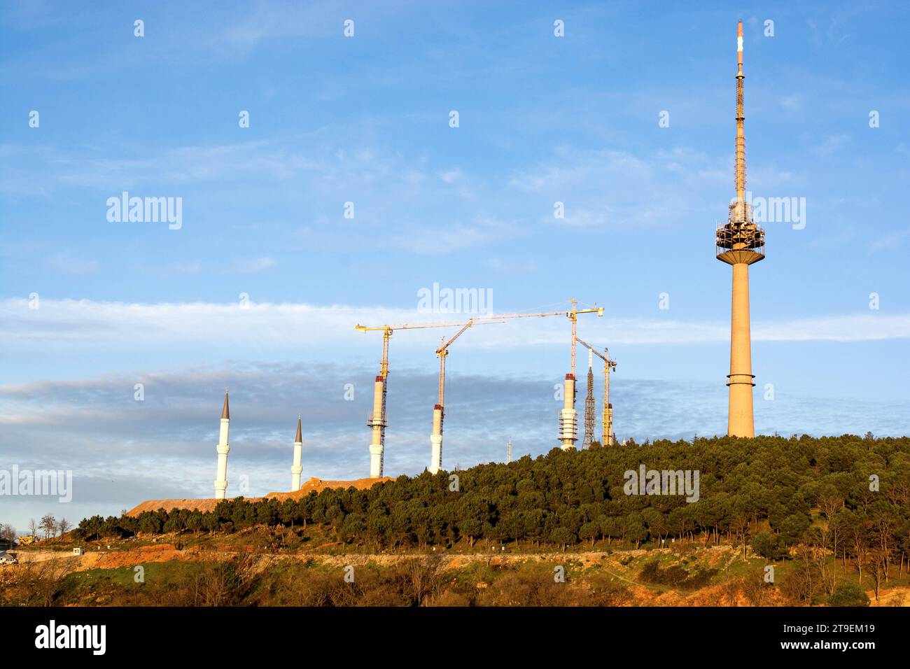 Costruzione di minareti della moschea di Camlica Foto Stock