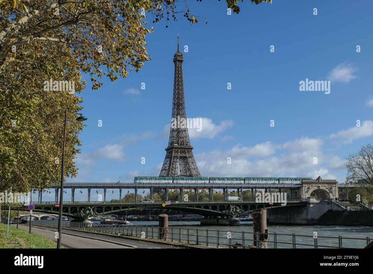 Parigi, Metro, Pont Bir-Hakeim // Parigi, Metro, Pont Bir-Hakeim Foto Stock