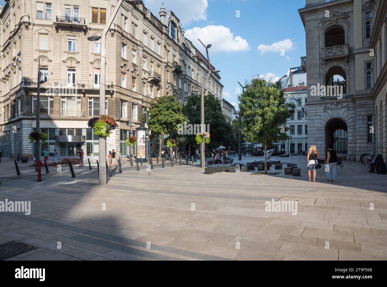 Budapest, Egyetem ter, Stadtgestaltung // Budapest, Egyetem ter, Public Space Design Foto Stock