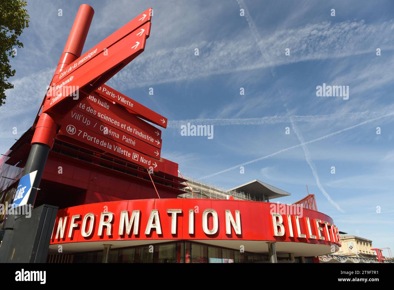 Parigi, Francia - 2 settembre 2019: Biglietteria (Folie Info-Billetterie) vicino alla grande halle de la Villette a Parigi, Francia. Foto Stock