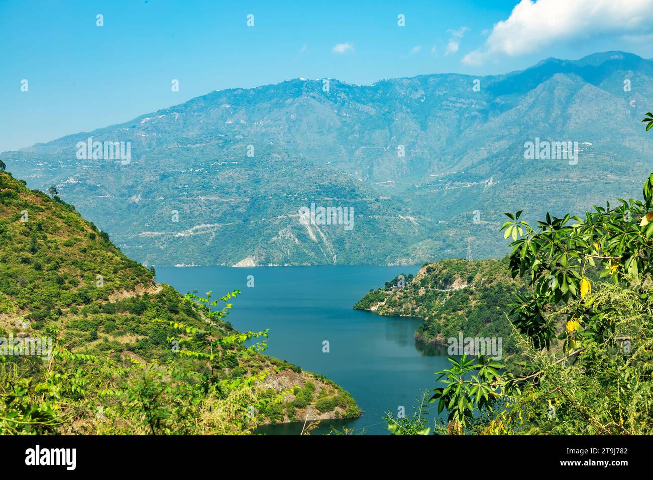 Vecchia strada tehri, lago Gajana, Chamba, Uttrakhand, India Foto Stock