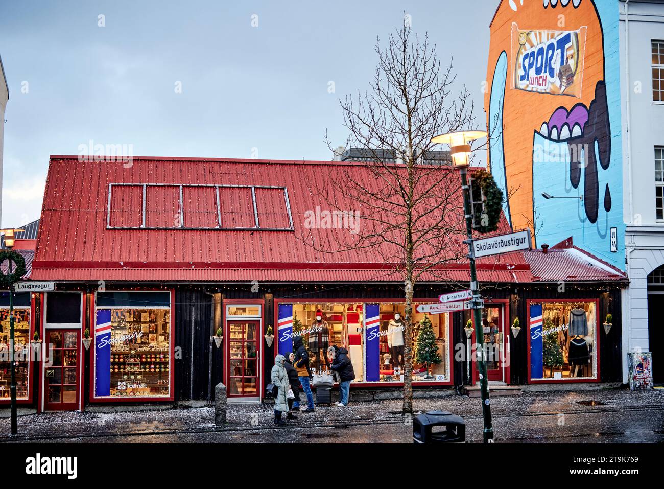Capitale dell'Islanda, Reykjavík Laugavegur, la principale via dello shopping Foto Stock