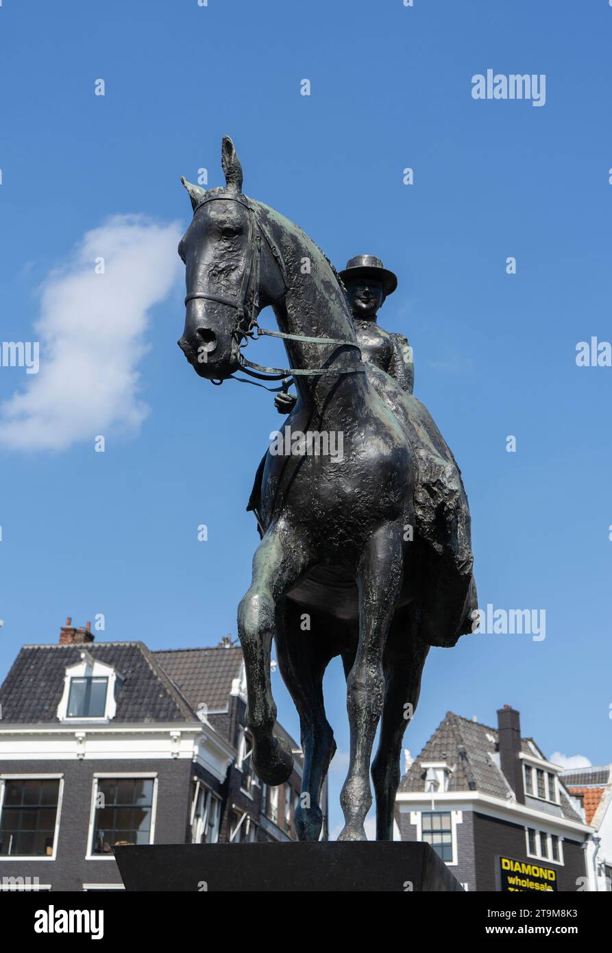 Statua equestre della Regina Wilhelmina, Amsterdam, Paesi Bassi Foto Stock