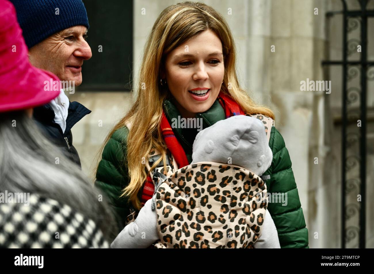 Londra, Regno Unito. Carrie Johnson, marcia contro l'antisemitismo. Fianco a fianco con gli ebrei britannici. Royal Courts of Justice, Strand. Crediti: michael melia/Alamy Live News Foto Stock