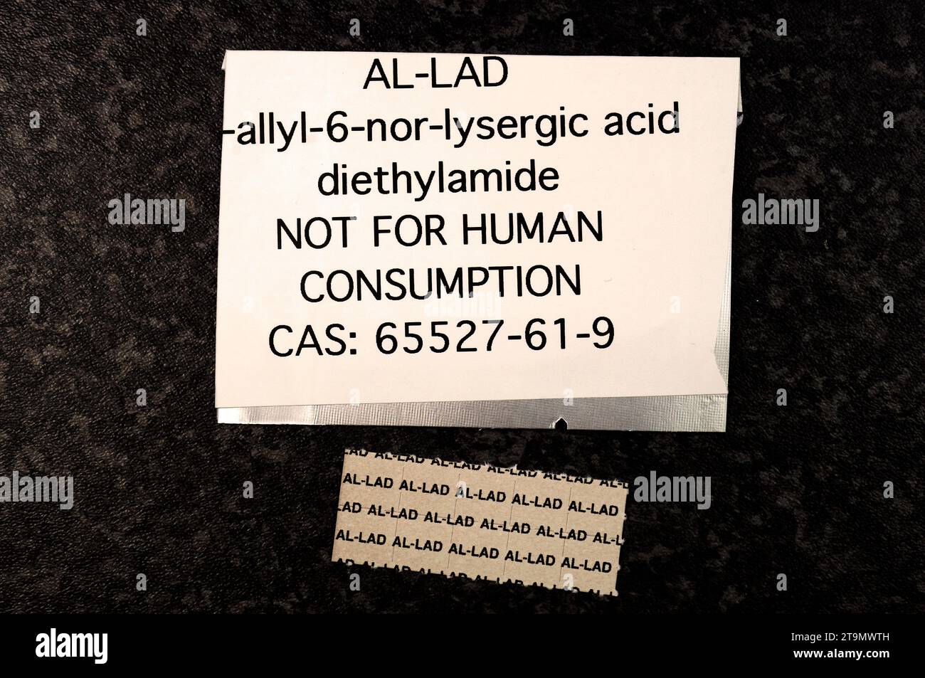 AL-LAD [6-allil-6-nor-LSD] - analogico LSD - Blotters Foto Stock