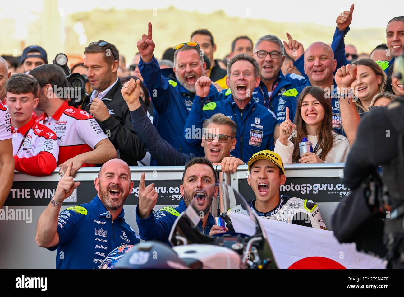 Valencia, Spagna. 26 novembre 2023. A.Sasaki Liqui Moly Husqvarna GP intatto festeggia al termine della gara Moto3 durante il Gran Premio di Spagna MotoGP 2023 - Gran Premio Motul de la Comunitat Valenciana - Race e Press Conference, MotoGP World Championship a Valencia, Spagna, novembre 26 2023 Credit: Independent Photo Agency/Alamy Live News Foto Stock