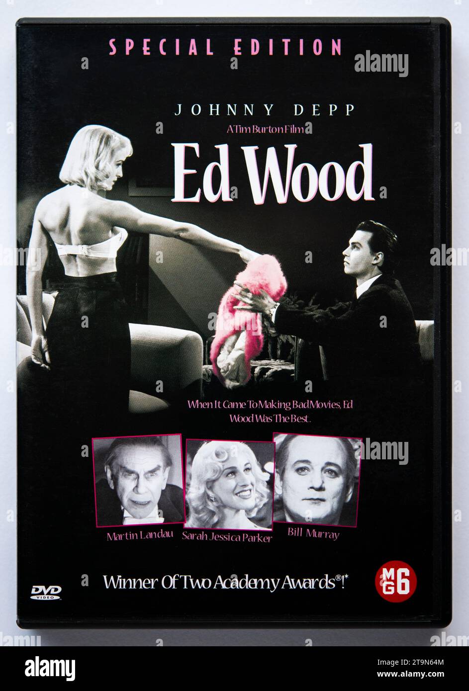 Copertina di una copia in DVD di ed Wood, un dramma comico biografico sull'eccentrico regista, che è stato originariamente distribuito nei cinema nel 1994 Foto Stock