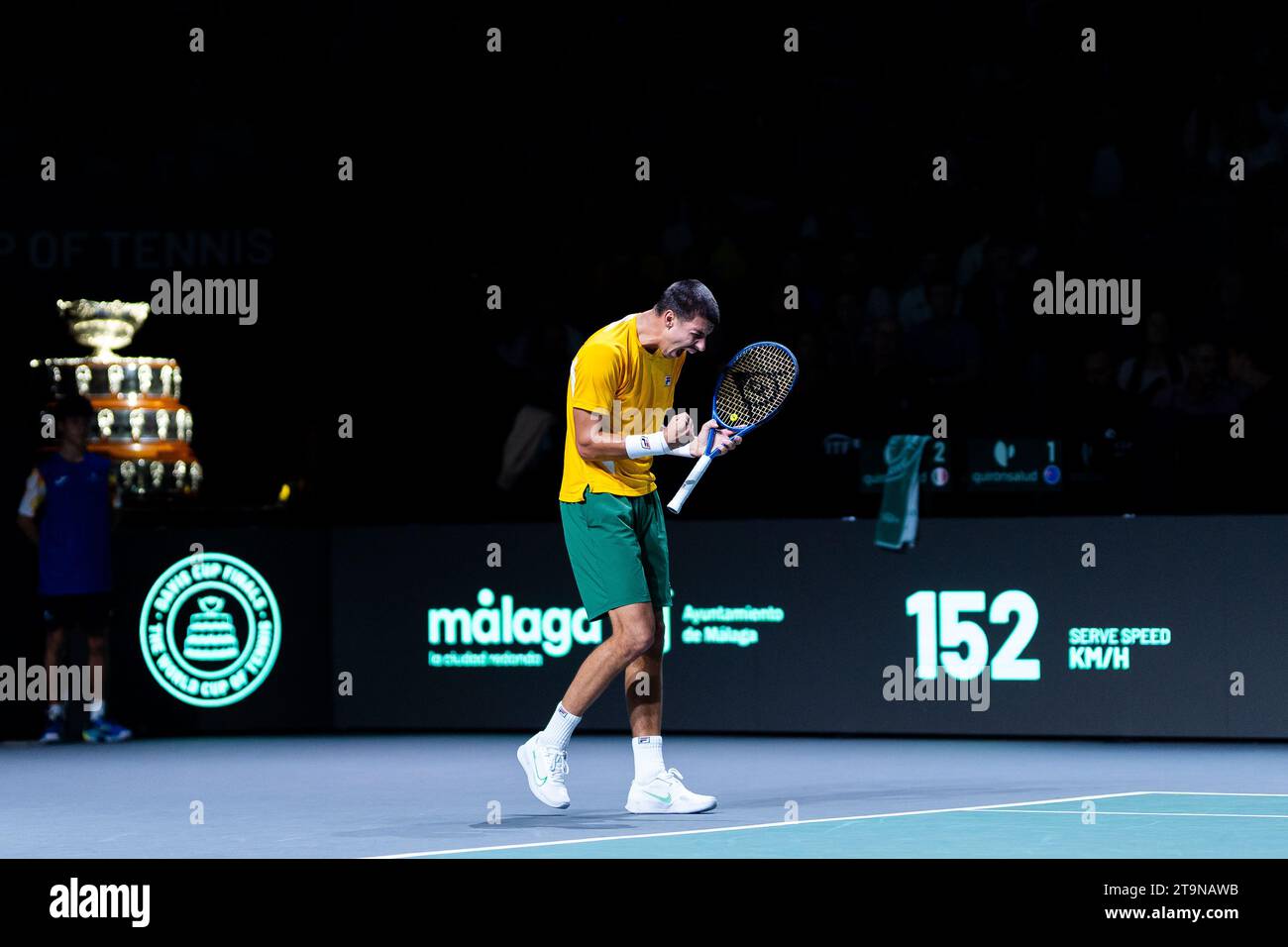 Malaga, Spagna. 26 novembre 2023. L'australiano Alexei Popyrin festeggia la finale 1 di Coppa Davis 2023 tra Australia e Italia al Palacio de los Deportes Jose Maria Martin Carpena. Punteggio finale; Australia 1:2 Italia. Credito: SOPA Images Limited/Alamy Live News Foto Stock