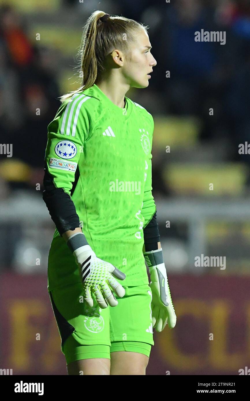 Roma, Lazio. 23 novembre 2023. Regina Van Eijk dell'Ajax durante il secondo turno di qualificazione della Women's Champions League tra Roma Women e Ajax allo stadio tre Fontane di Roma, in Italia, il 23 novembre 2022. Photographer01 Credit: Independent Photo Agency/Alamy Live News Foto Stock