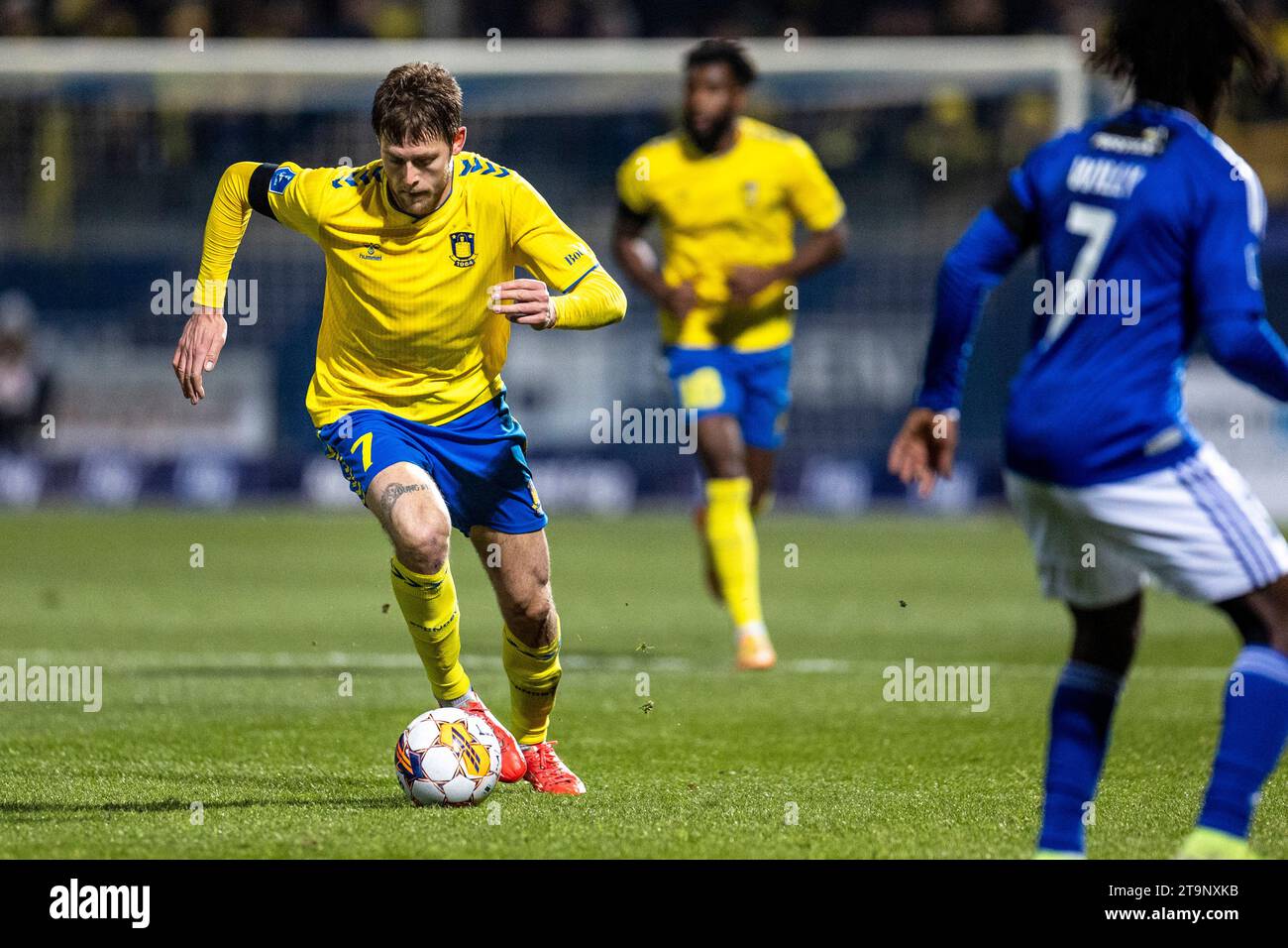 Lyngby, Danimarca. 26 novembre 2023. Nicolai Vallys (7) di Broendby SE visto durante il 3F Superliga match tra Lyngby BK e Broendby IF al Lyngby Stadium di Lyngby. (Foto: Gonzales Photo/Alamy Live News Foto Stock