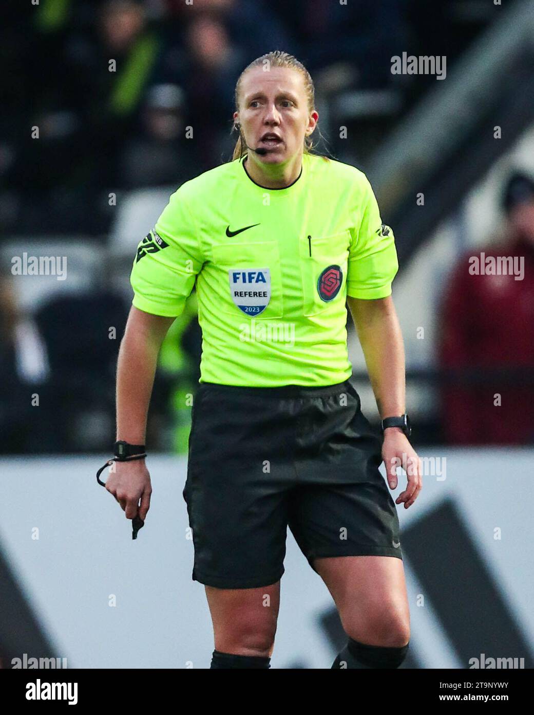 Borehamwood, Inghilterra, Regno Unito il 26 novembre 2023. L'arbitro Lisa Benn durante l'Arsenal Women FC contro West Ham United Women's Super League match al Meadow Park Stadium, Borehamwood, Inghilterra, Regno Unito il 26 novembre 2023 Credit: Every Second Media/Alamy Live News Foto Stock