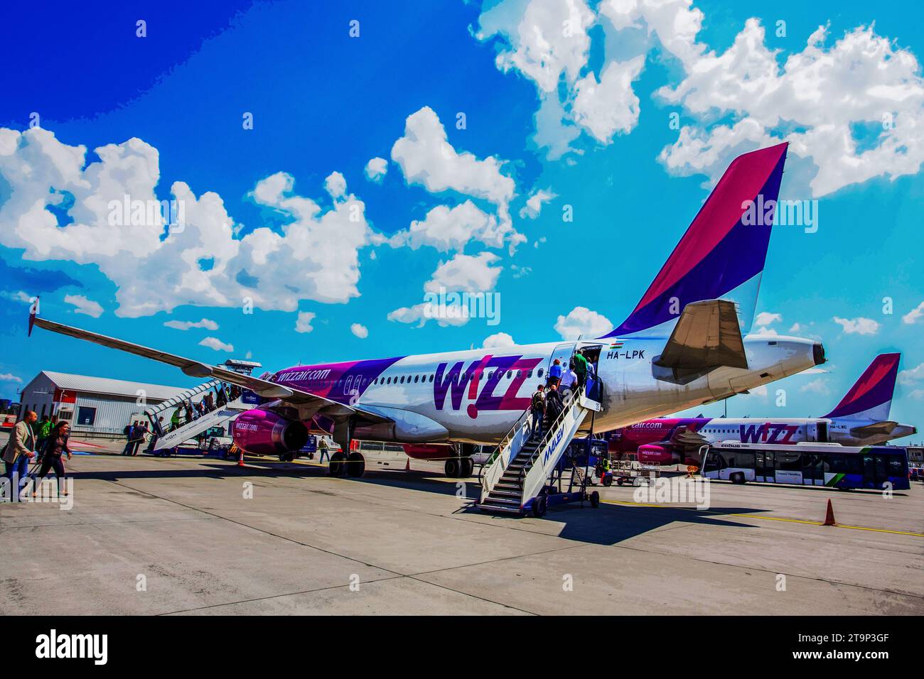 05-01-2015 Budapest, Ungheria. Aeromobili Wizzair nell'aeroporto della capitale ungherese Budapest (Airbus A320) Foto Stock