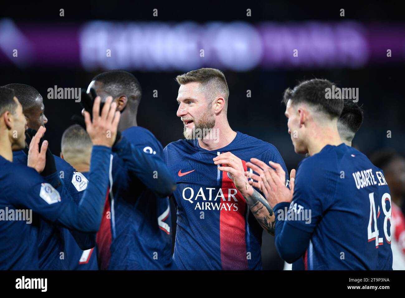 Milan Skriniar e la squadra PSG durante la partita di calcio di Ligue 1 tra Paris Saint-Germain PSG e AS Monaco ASM al Parc des Princes di Parigi, in Francia, il 24 novembre 2023. Crediti: Victor Joly/Alamy Live News Foto Stock