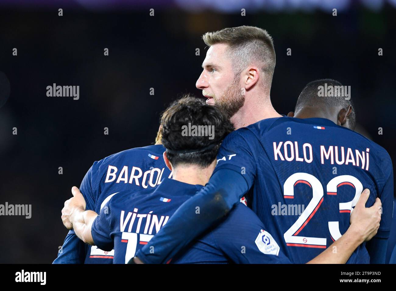 Milan Skriniar e la squadra PSG durante la partita di calcio di Ligue 1 tra Paris Saint-Germain PSG e AS Monaco ASM al Parc des Princes di Parigi, in Francia, il 24 novembre 2023. Crediti: Victor Joly/Alamy Live News Foto Stock