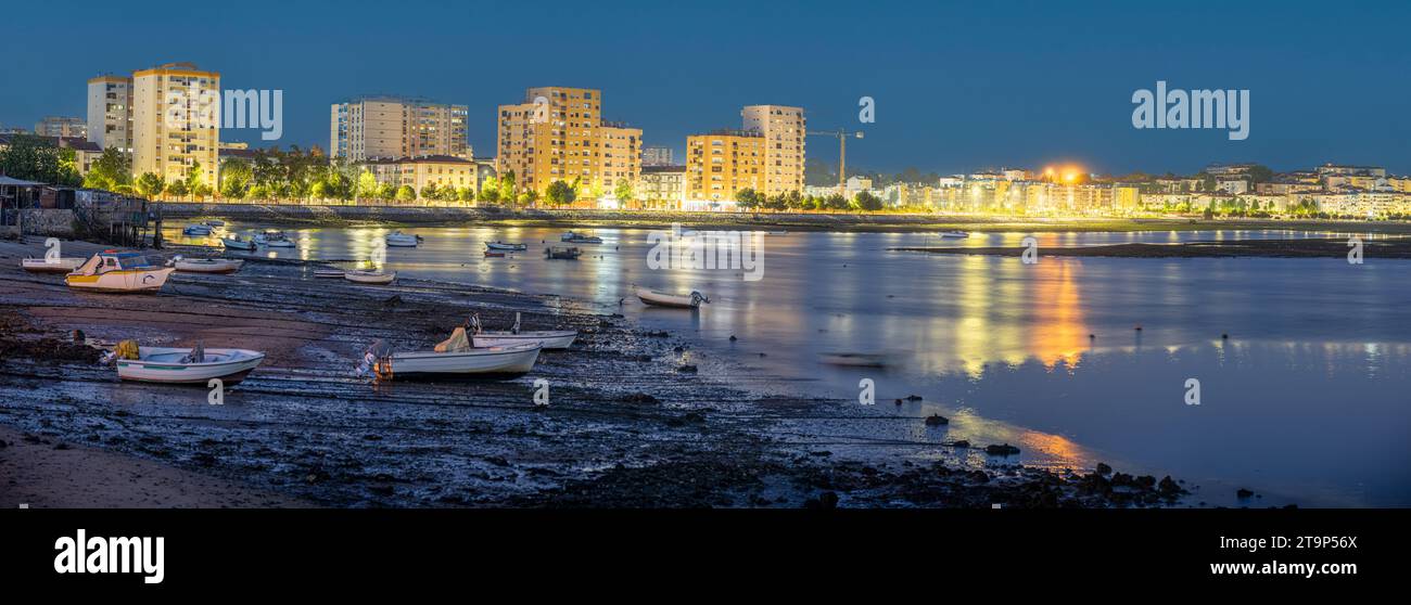 molo d'imbarco per barche turistiche nel terminal sud e sud-est.lisboa-estremadura-portogallo.11-11-2023 Foto Stock