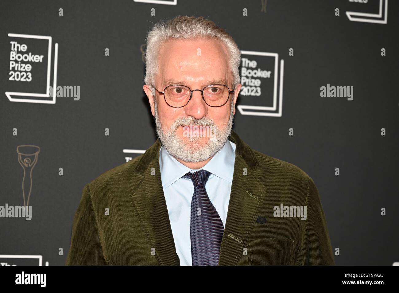 Londra, Regno Unito. 26 novembre 2023. Alan Hollinghurst partecipa alla cerimonia del vincitore del Booker Prize 2023 all'Old Billingsgate, Londra, Regno Unito. Credito: Vedere li/Picture Capital/Alamy Live News Foto Stock