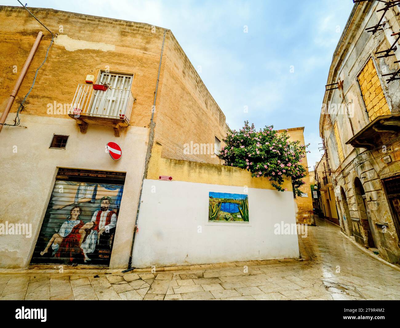 Tipico schema urbano islamico della cosiddetta Kasbah nel centro storico di Mazara del Vallo - Sicilia, Italia Foto Stock