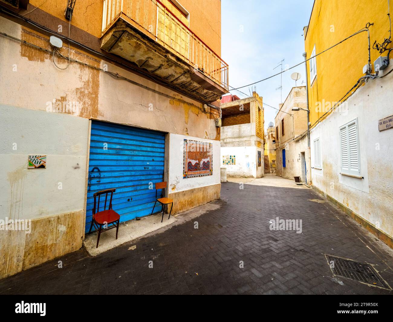 Tipico schema urbano islamico della cosiddetta Kasbah nel centro storico di Mazara del Vallo - Sicilia, Italia Foto Stock
