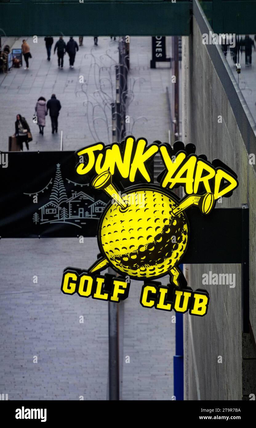 Cartello del Junk Yard Golf Club al Liverpool ONE Foto Stock